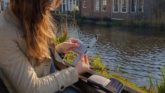 HoverAir VERSA: camera met klikvleugels